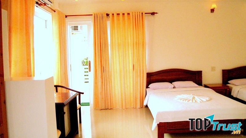 Không gian thoáng và sáng nhưng vẫn mang sự ấm áp.
