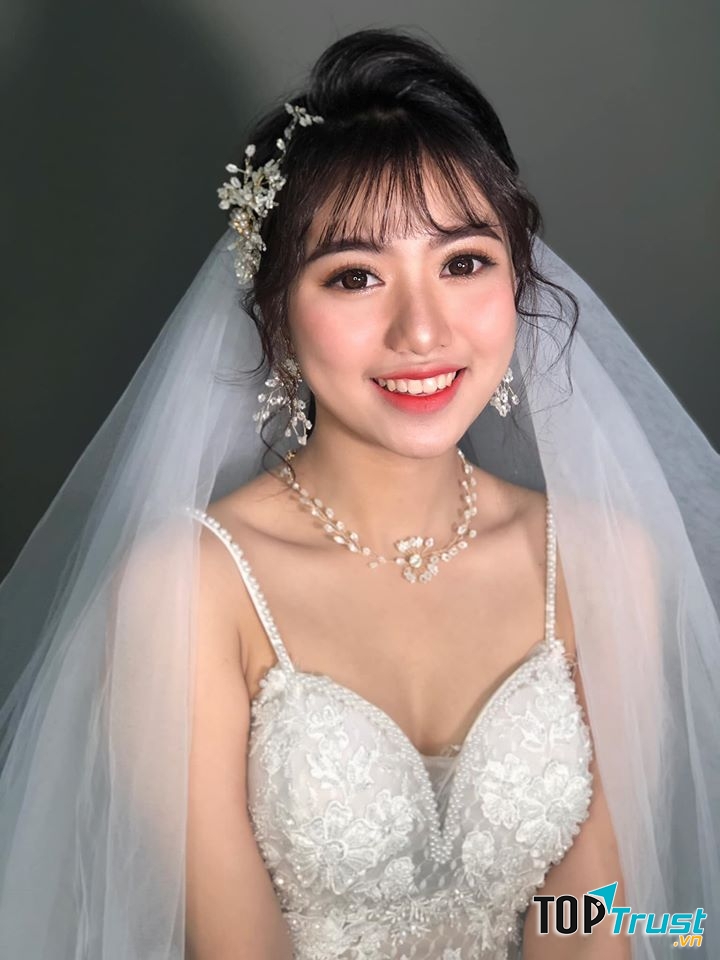 Hoàng Kim Hằng Makeup (Lovely Studio)