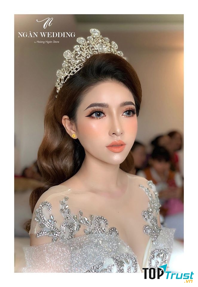 Hoàng Ngân Make-Up Store
