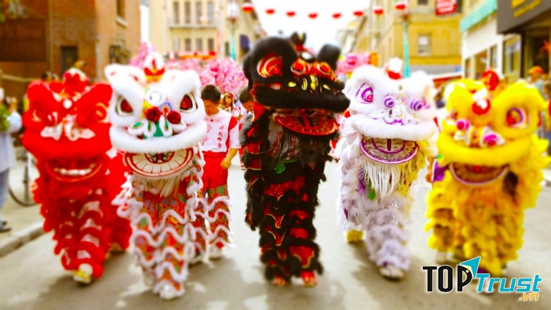Tổ chức trung thu - Múa lân sư rồng