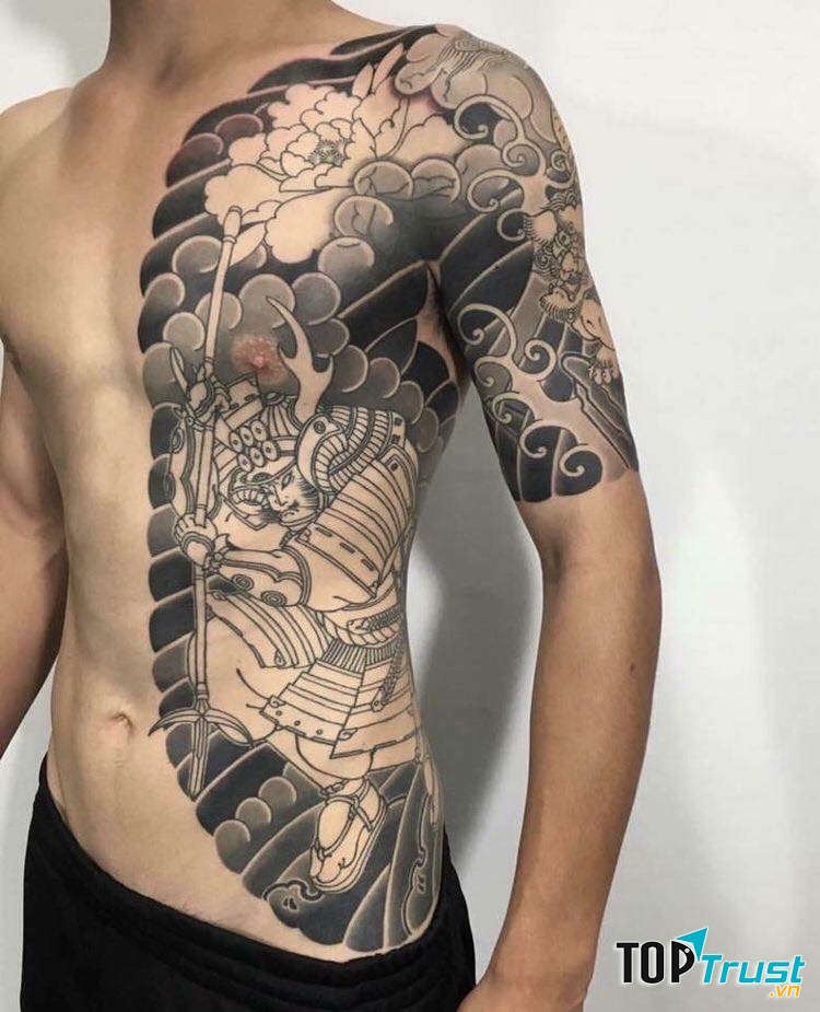 Hoàng Phi Tattoo