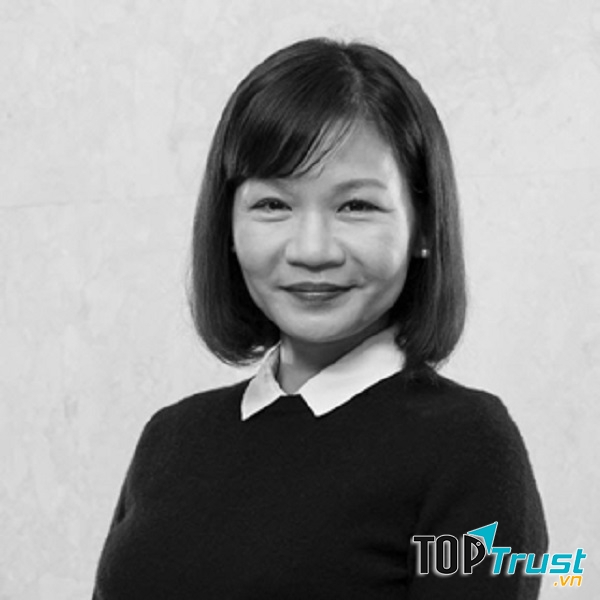 Bà Hoàng Thị Mai Hương