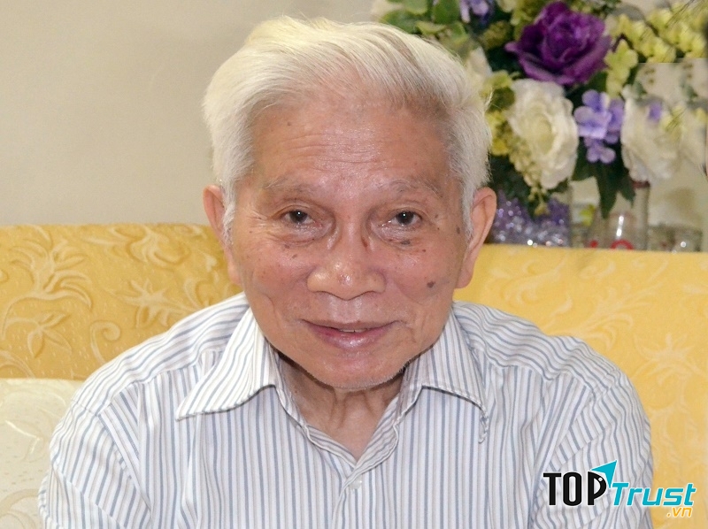 Hoàng Tụy (1927 – Chưa xác định )