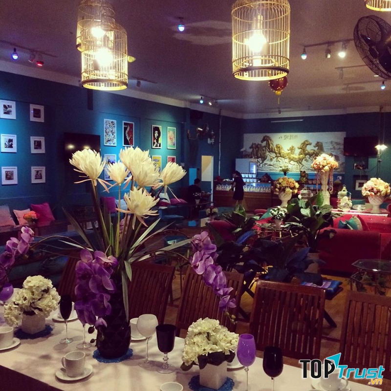 Hoang's Valentino Coffee & Lounge