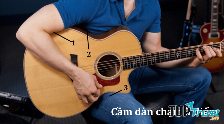 Học cách cầm đàn guitar đúng cách