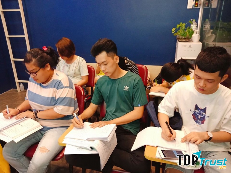 Học viên tại lớp