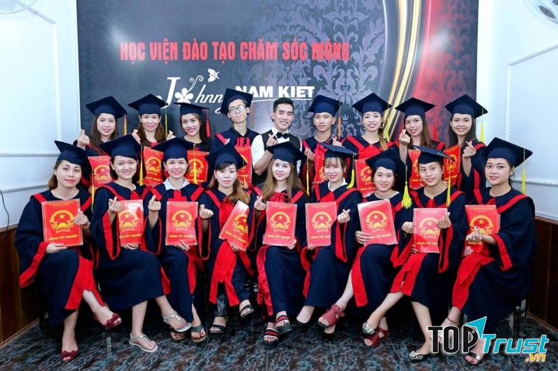 Học viện đào tạo thẩm mỹ Johnny Nam Kiệt