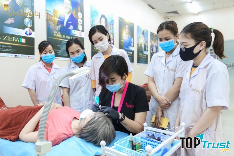 Học viện đào tạo thẩm mỹ Quốc Tế Viet Beauty - địa chỉ đào tạo nghề phun xăm thẩm mỹ uy tín nhất Hà Nội