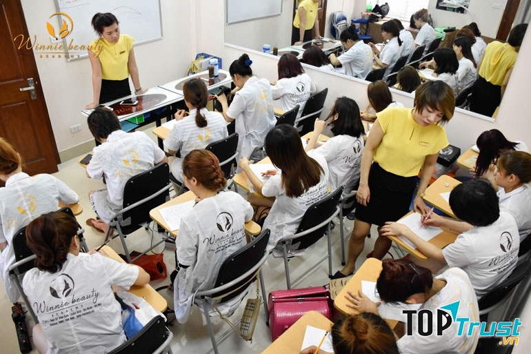 Học Viện Dạy Làm Đẹp Quốc Tế Winnie