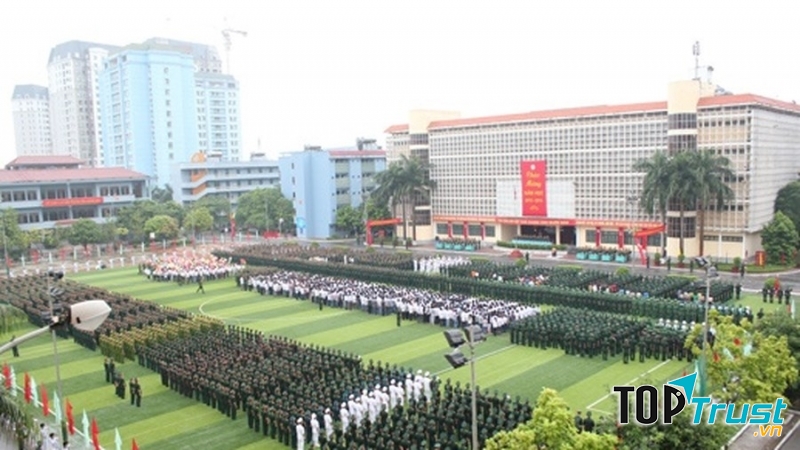 Khuôn viên trường