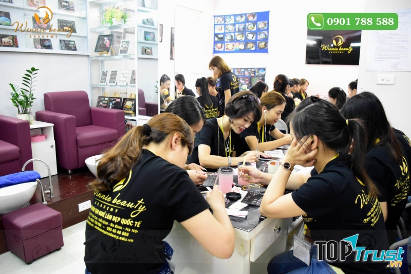 Học viện làm đẹp quốc tế Winnie Academy