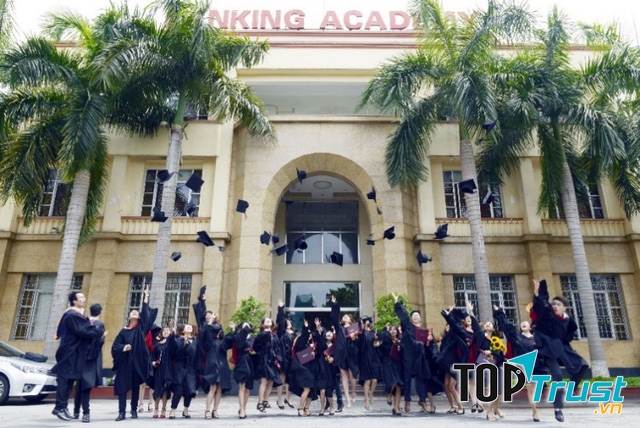 Học viện Ngân hàng