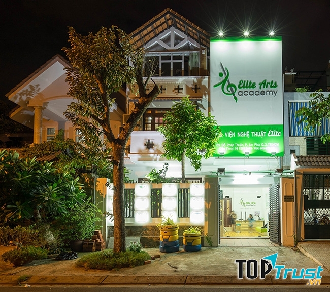 Học viện nghệ thuật Elite là nơi chuyên đào tạo từ căn bản đến nâng cao