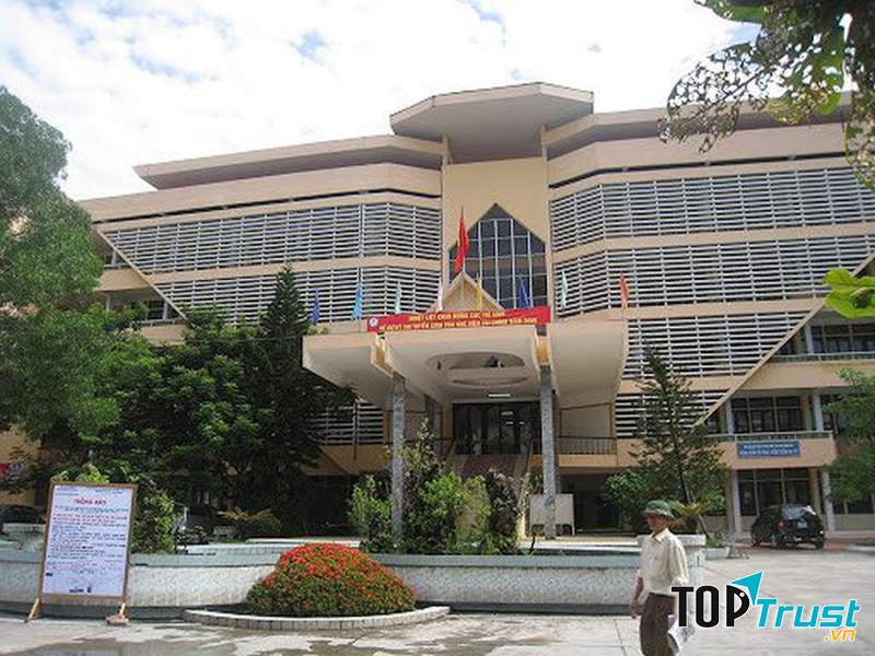 Học viện Tài chính