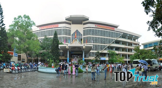 Học viện Tài chính