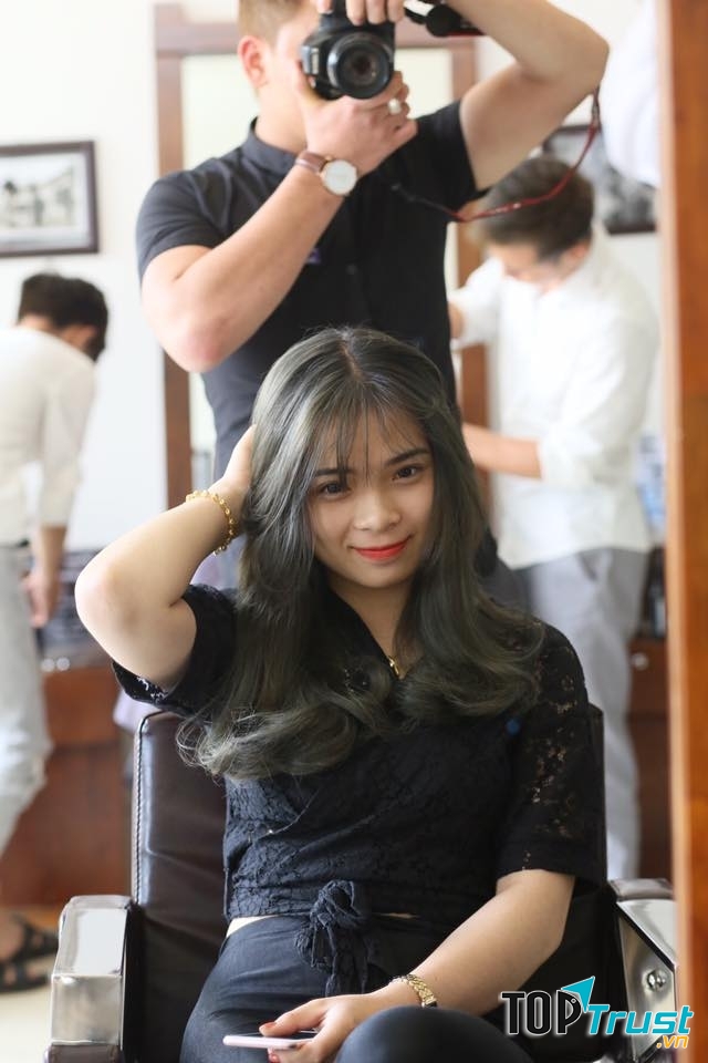 Học Viện Tạo Mẫu Tóc VENUS