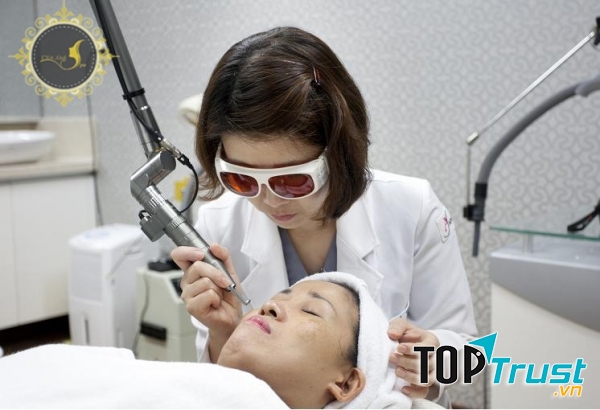 Học Viện Thẩm mỹ & SPA EVA XINH