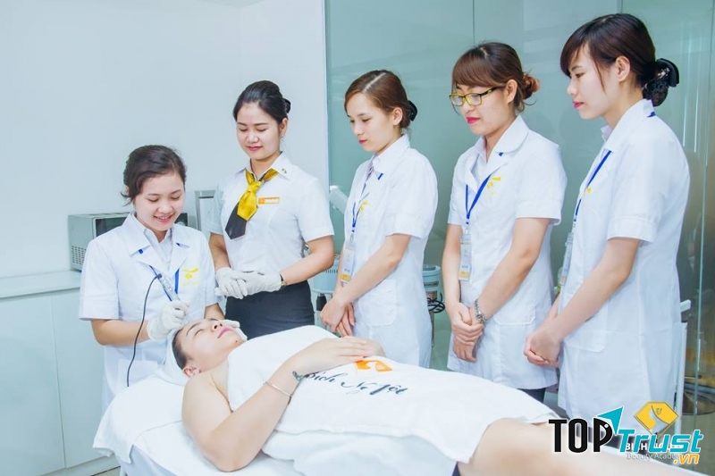 Học viện thẩm mỹ Bích Nguyệt