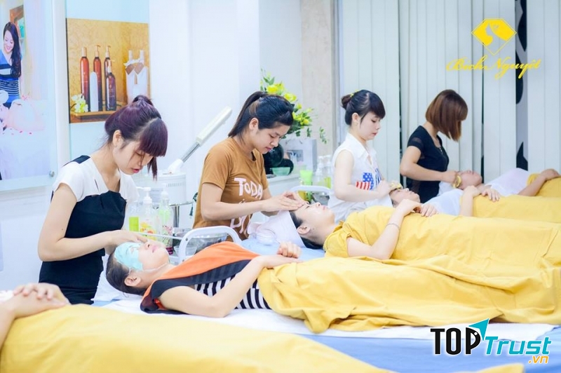 Học viện thẩm mỹ Bích Nguyệt