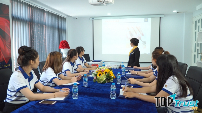 Học Viện Thẩm Mỹ New Gem