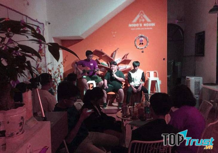 Hodo’s House – Book Coffee