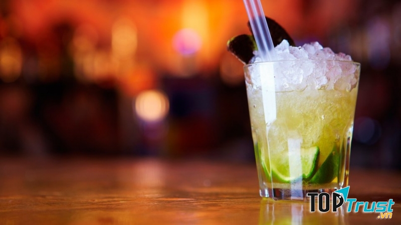 Thưởng thức các loại cocktail và đồ uống yêu thích tại Hoi An Sports Bar