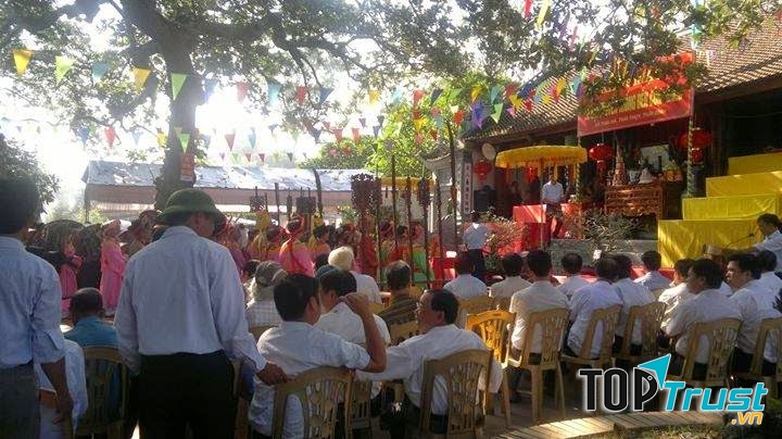 Hội đền Côn Giang