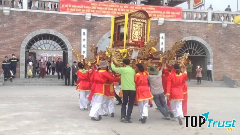 Đền Trần Thái Bình