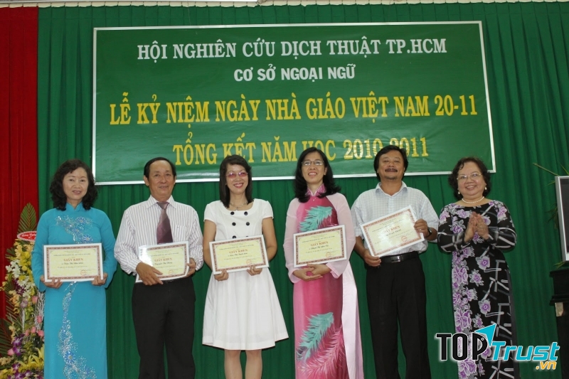 Hội Nghiện cứu Dịch thuật TPHCM là sự lựa chọn hàng đầu của nhiều khách hàng lớn trong hơn 30 năm