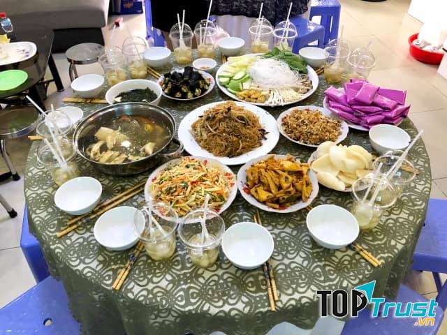 Hội quán chay Vọng Cát.