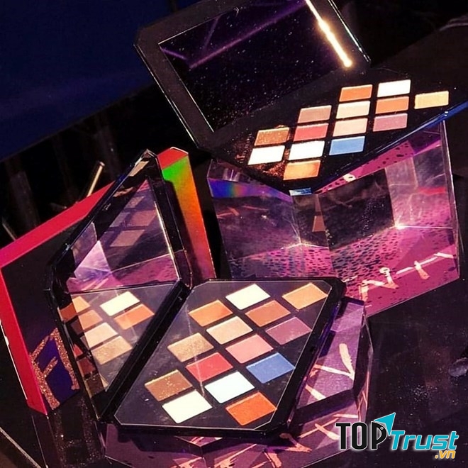 Bảng phấn mắt Holiday 2017 Galaxy Palette - Fenty Beauty