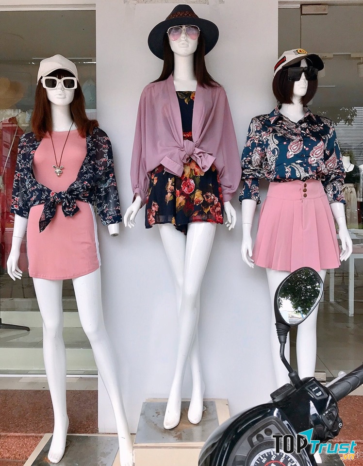 Hollis Bình Dương