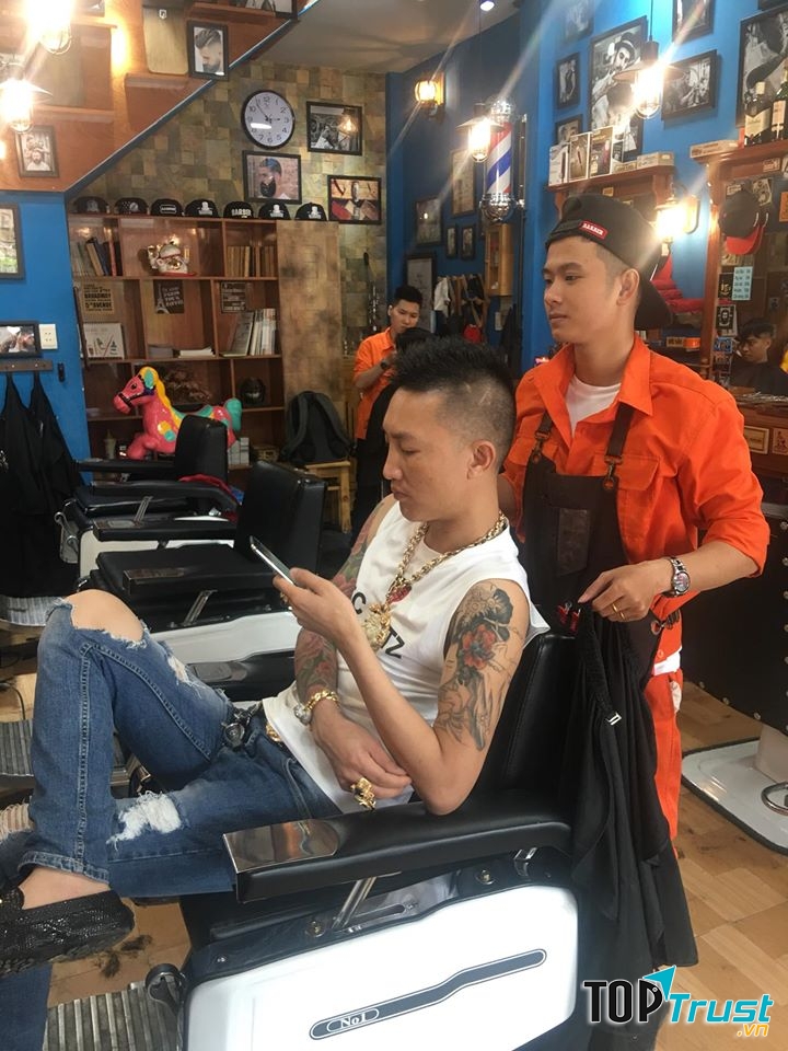 Không gian của quán không hề quá rộng, quá hoành tráng nhưng đủ để mối khách hàng đến đây đều cảm thấy thoải mái và thư giãn