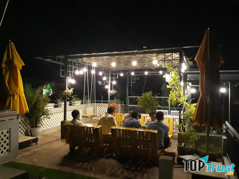 Homestay & Coffee HẺM