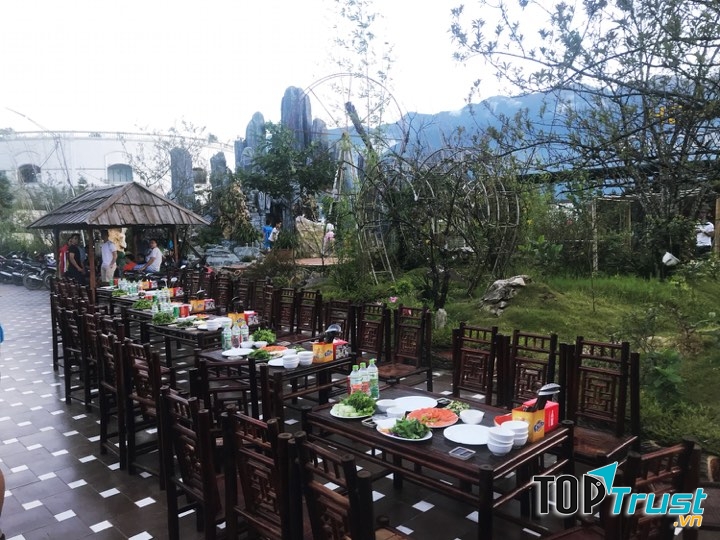 Tiệc ngoài trời tại Homestay Discovery Sapa