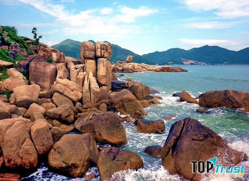 Hòn chồng – Hòn Vợ - địa điểm đi chơi lễ 30/4 tại Nha Trang lý tưởng nhất