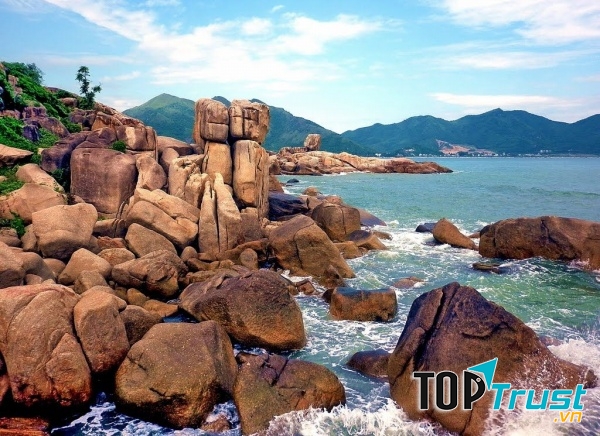 Hòn Chồng – Hòn Vợ