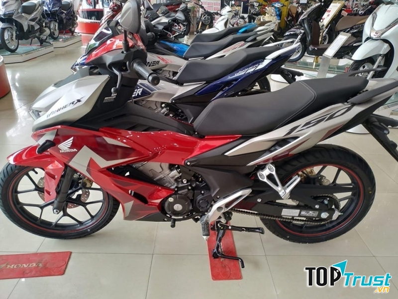 Cửa hàng chuyên cung cấp những sản phẩm xe máy chính hãng của thương hiệu honda