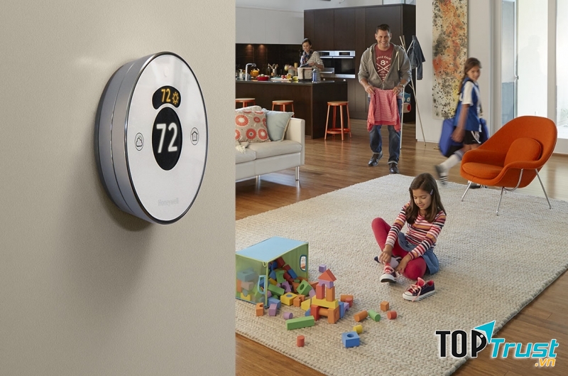 Thiết bị điều chỉnh nhiệt độ Honeywell Lyric Thermostat