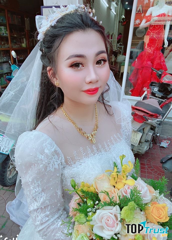 Hồng Nhung Bridals