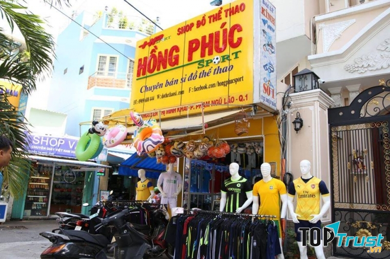 Một trong hai cửa hàng ở TP.HCM của Hồng Phúc Sport (Nguồn: Sưu tầm)