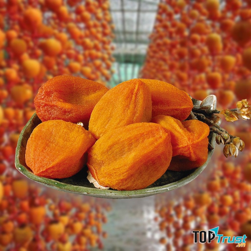 Hồng sấy khô (hồng treo)