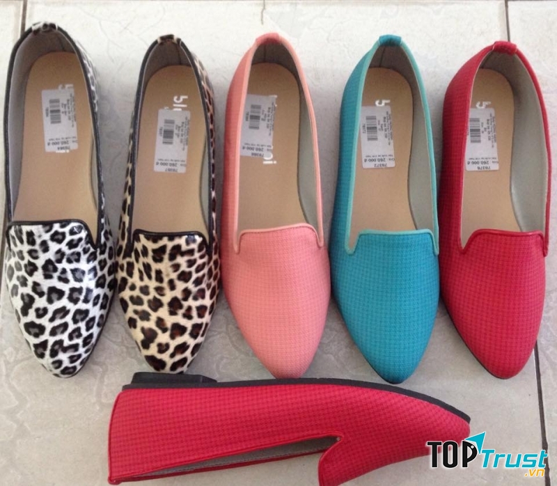Kiểu dáng giày nữ đơn giản nhưng được phái nữ rất ưa chuộng