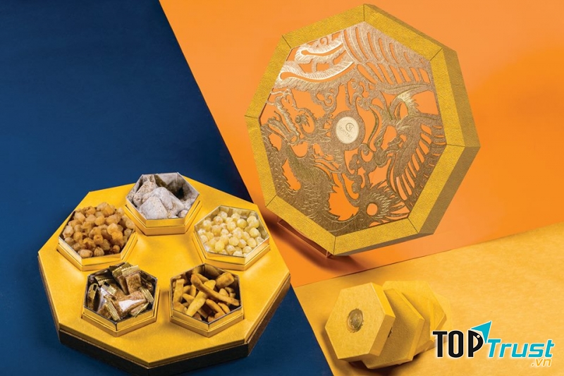 Hộp quà Tết của Moon n Sun được thiết kế cổ điển, thân thiện với môi trường