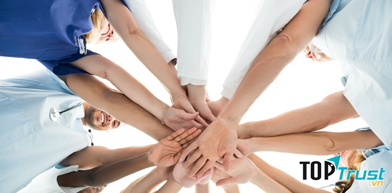 Hợp tác với nhau khi làm việc
