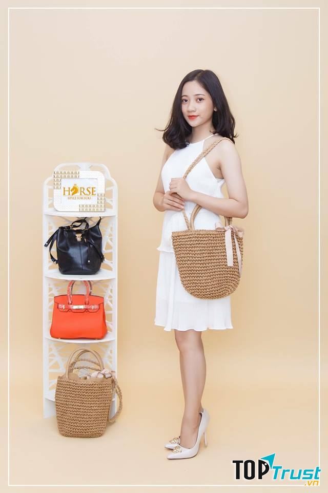 Horse - Quần áo & Phụ kiện