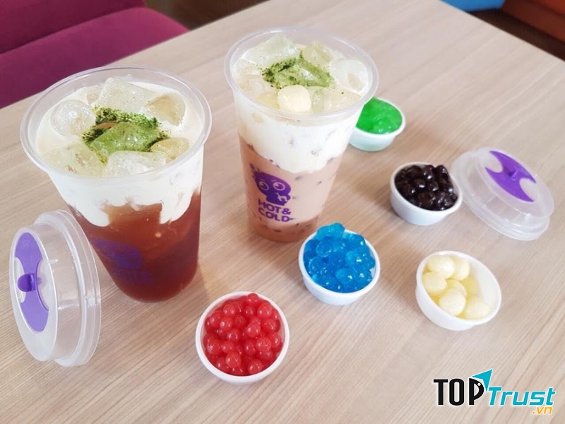Trà sữa tại đây còn có topping đa dạng, trân châu dai, thơm ngon với hương thơm tự nhiên.