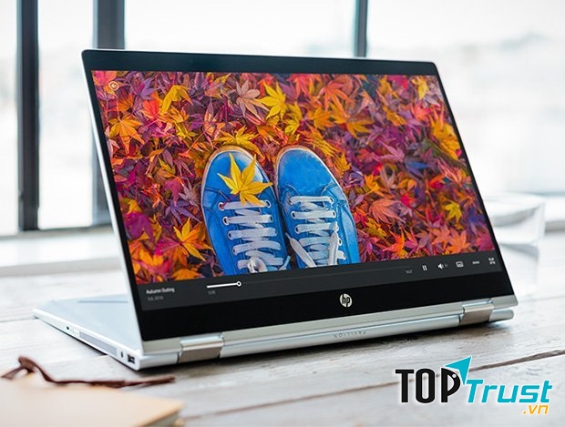 HP Pavilion X360 – Giá: 15 triệu