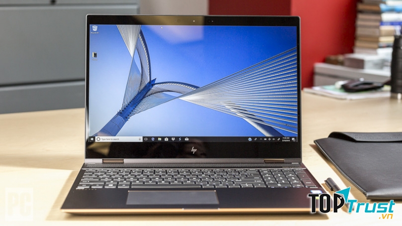 HP Spectre x360 15 – Giá từ 35 triệu