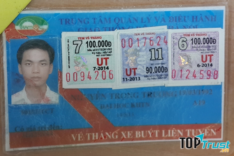 Vé tháng dành cho người đi xe buýt